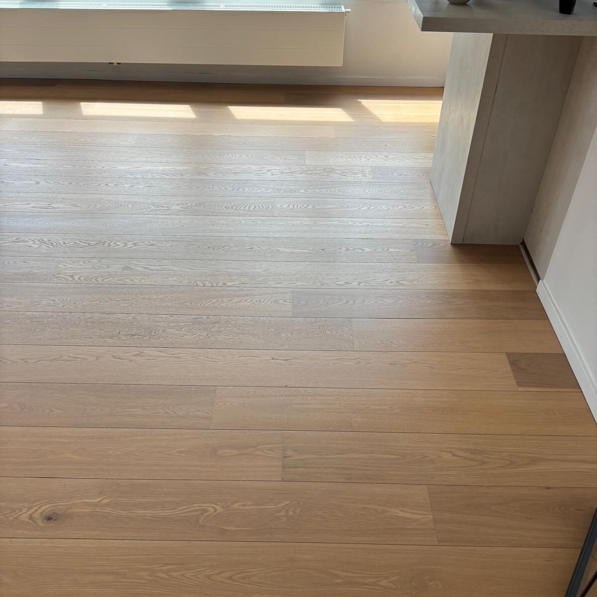 Afbeelding van de parketrenovatie van Sara De Baerdemaeker